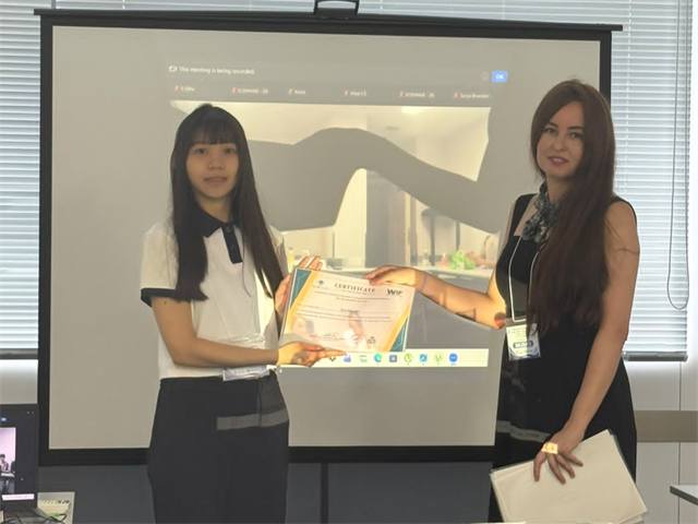 Author recognised at a JSIC conference
