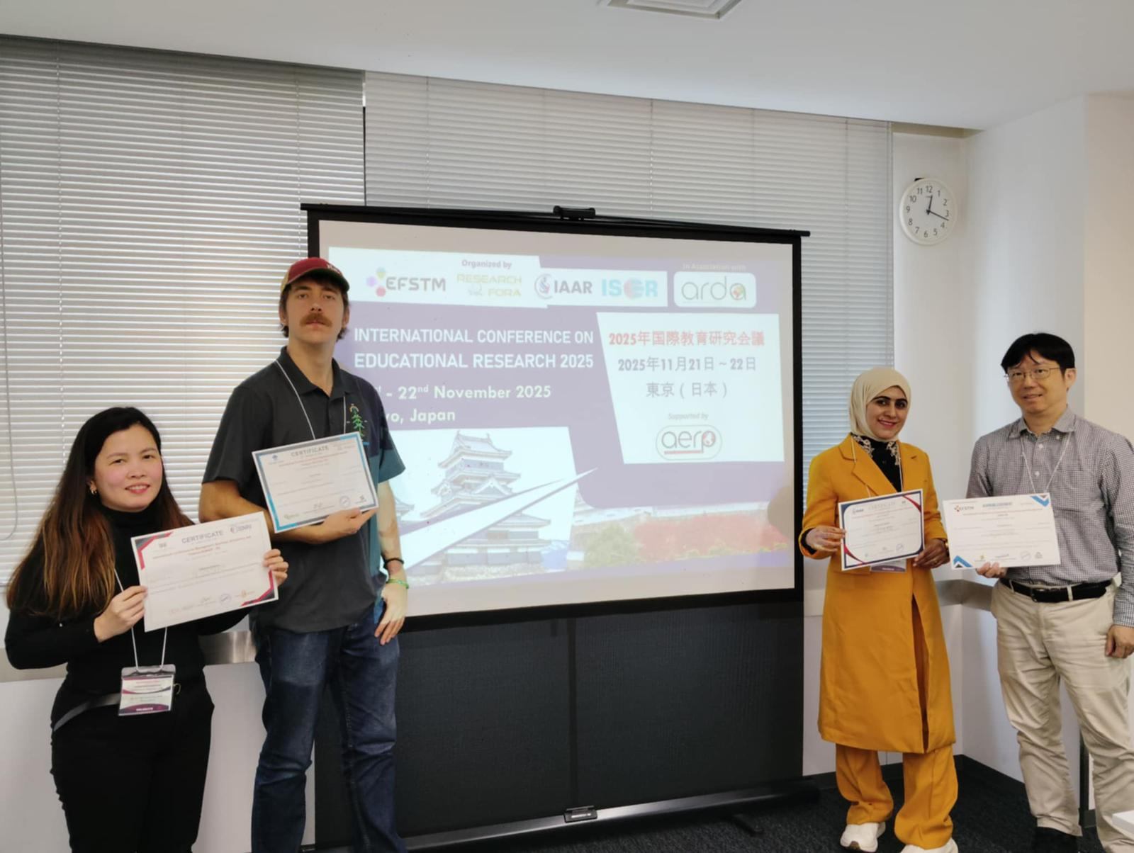 International researchers at a JSIC conference
